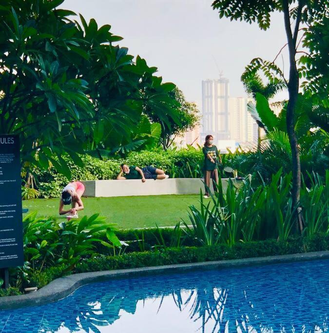 Air Residence 1Br With Balcony Free Netflix And Disney Plus マニラ市 エクステリア 写真