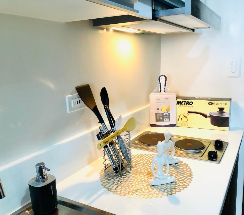 Air Residence 1Br With Balcony Free Netflix And Disney Plus マニラ市 エクステリア 写真