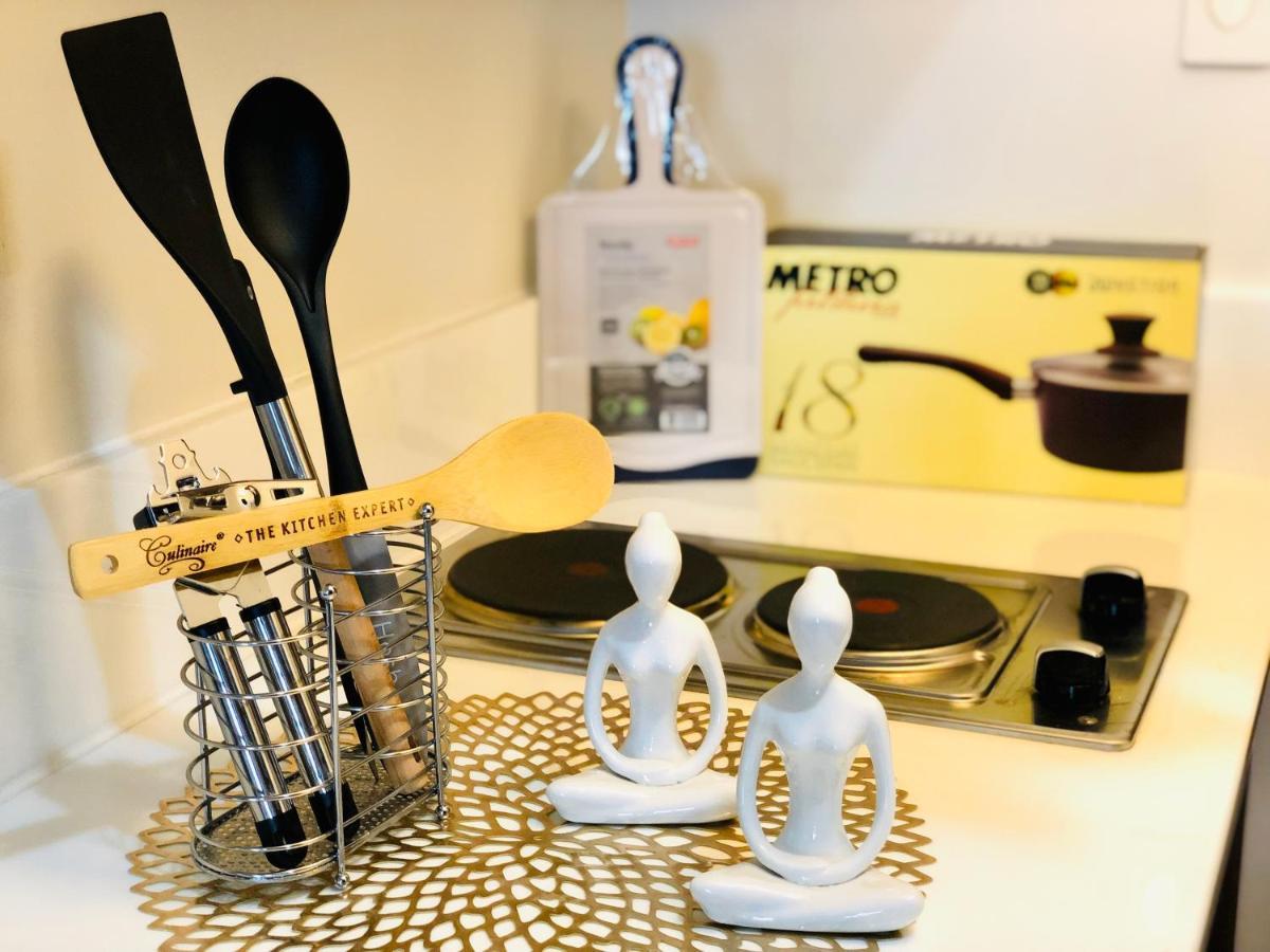Air Residence 1Br With Balcony Free Netflix And Disney Plus マニラ市 エクステリア 写真